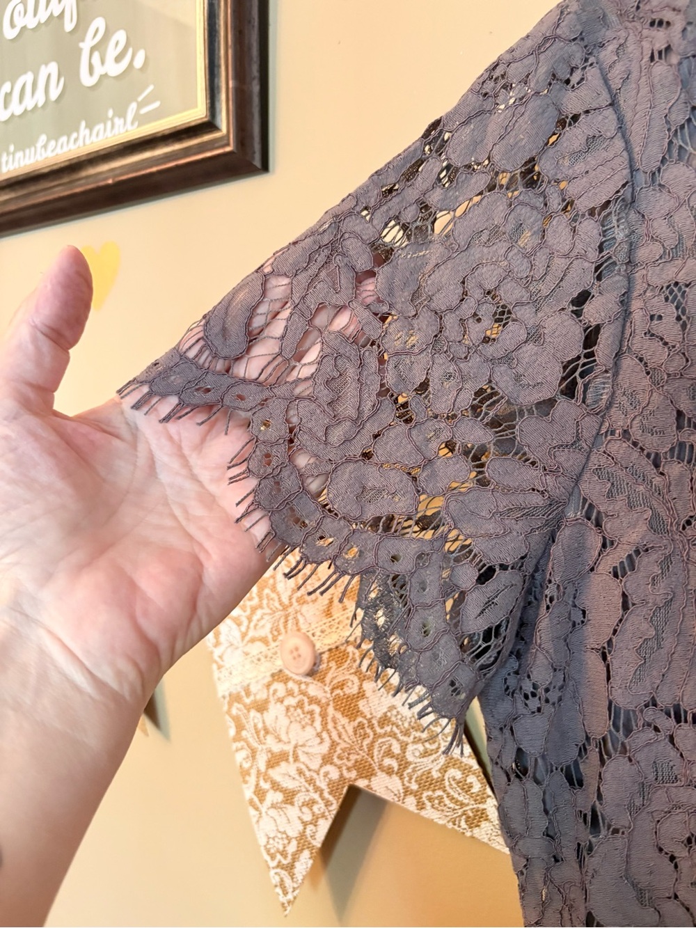 Isaac Mizrahi Lace Peplum Top Blouse Size Large - Picture 4 of 10